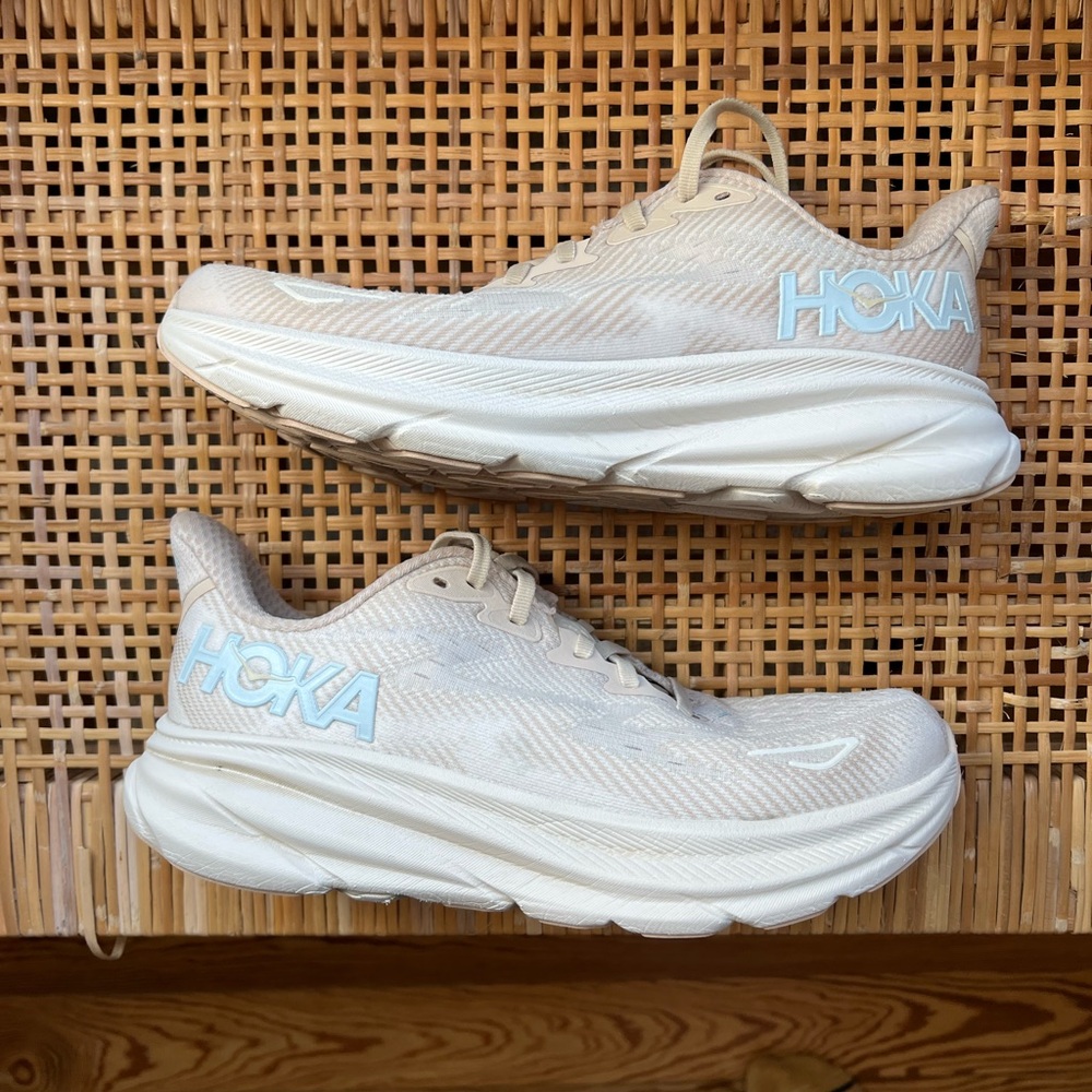 Hoka Clifton 9 Shifting Sands / Eggnog